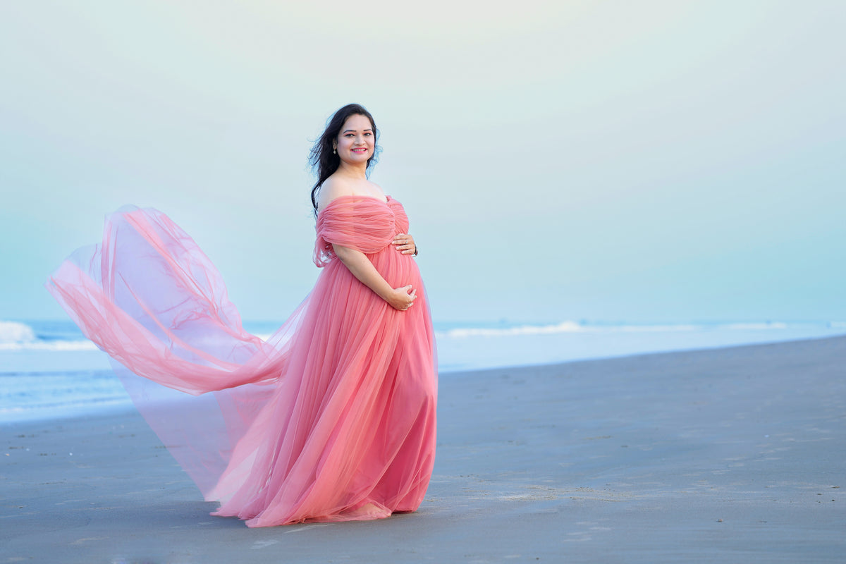 Dusty pink netted Rentalgown