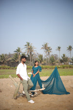 Indigo long tailRentalgown