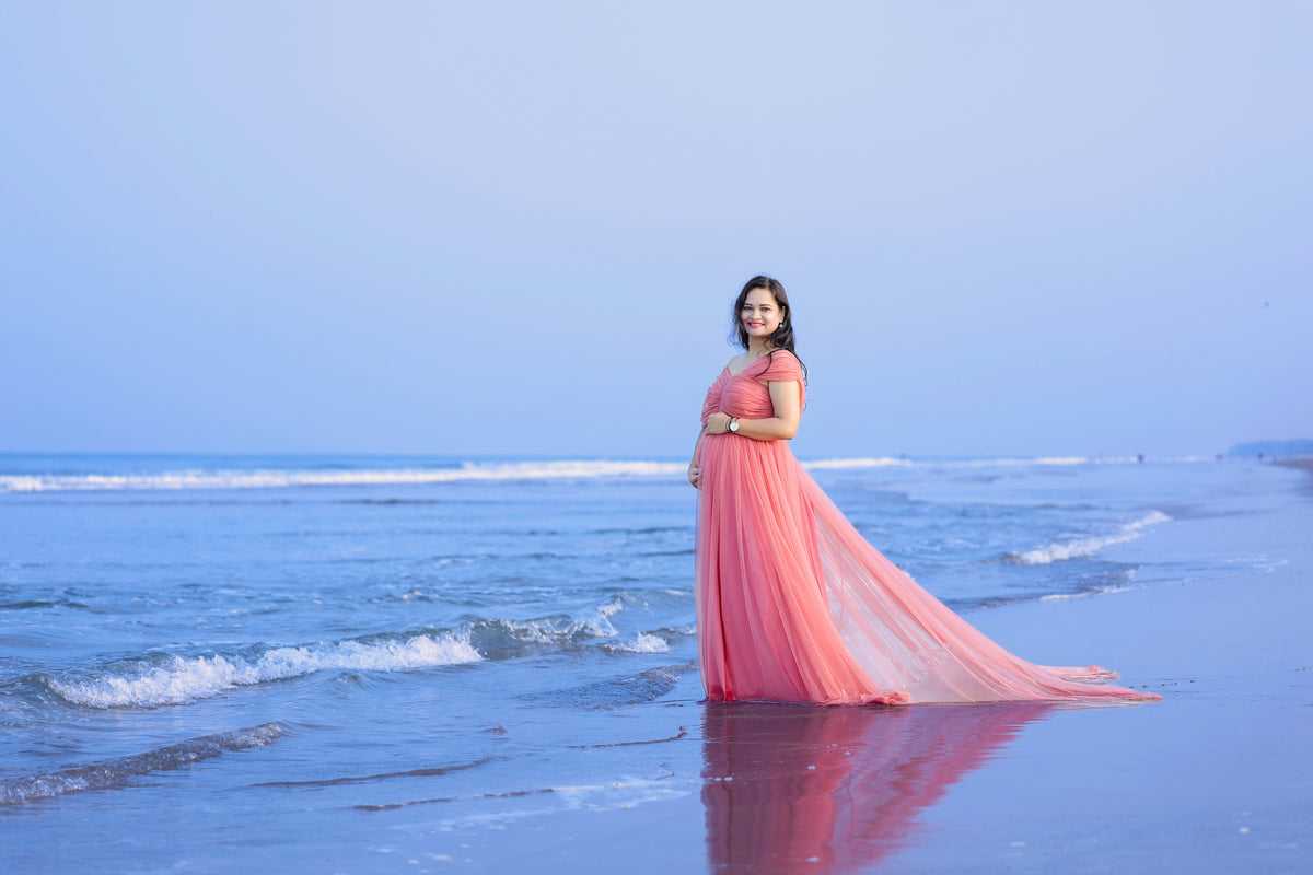 Dusty pink netted Rentalgown